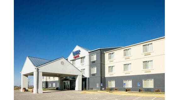 Fairfield by Marriott Inn & Suites Kansas City Airport - Airport shuttle hotel near MCI