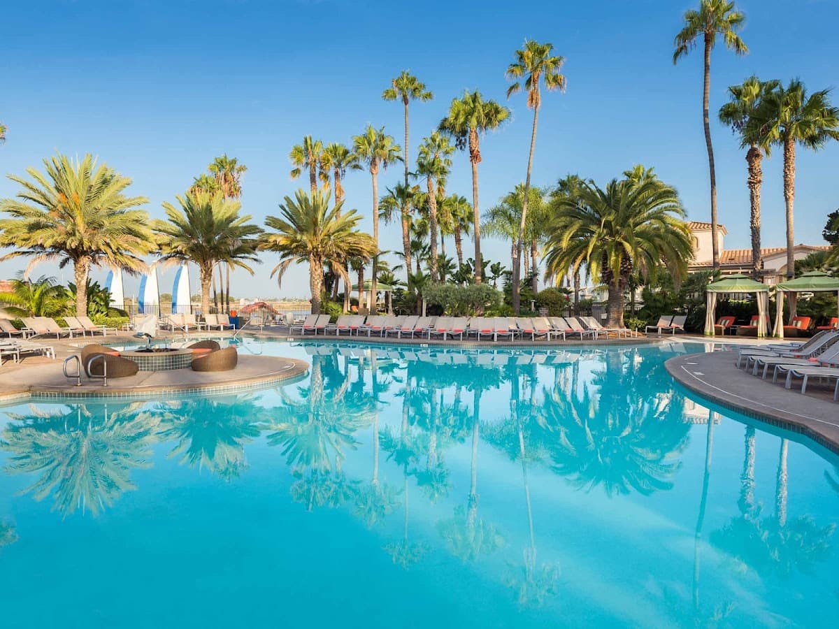 San Diego Mission Bay Resort - Airport shuttle hotel near SAN