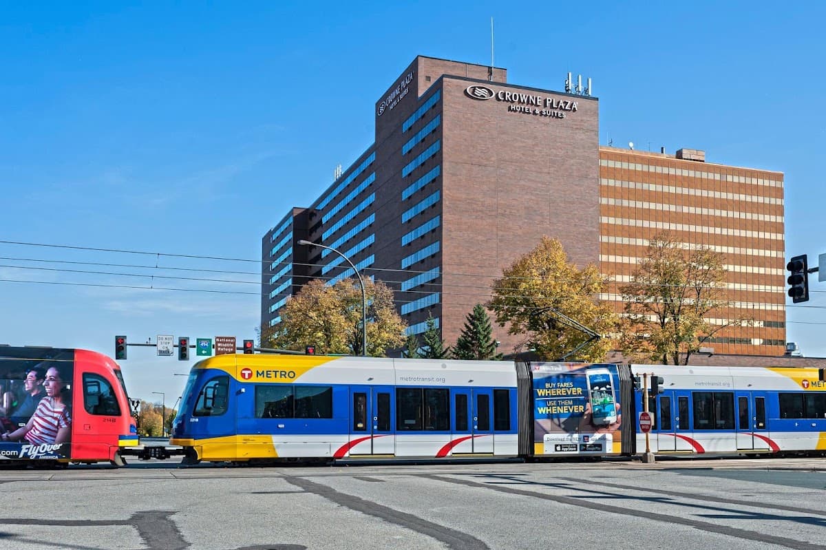 Crowne Plaza Suites Msp Airport - Mall of America by IHG - Airport shuttle hotel near MSP