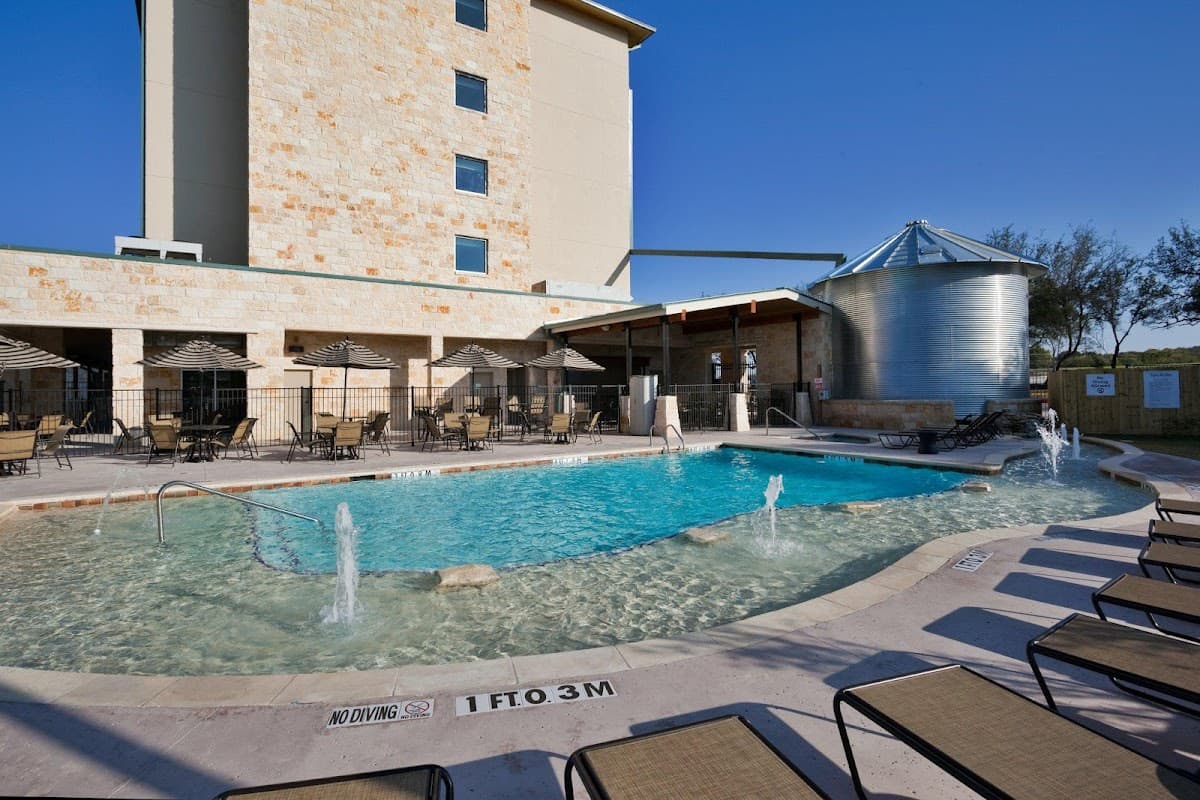 Holiday Inn San Antonio Seaworld by IHG - Airport shuttle hotel near SAT