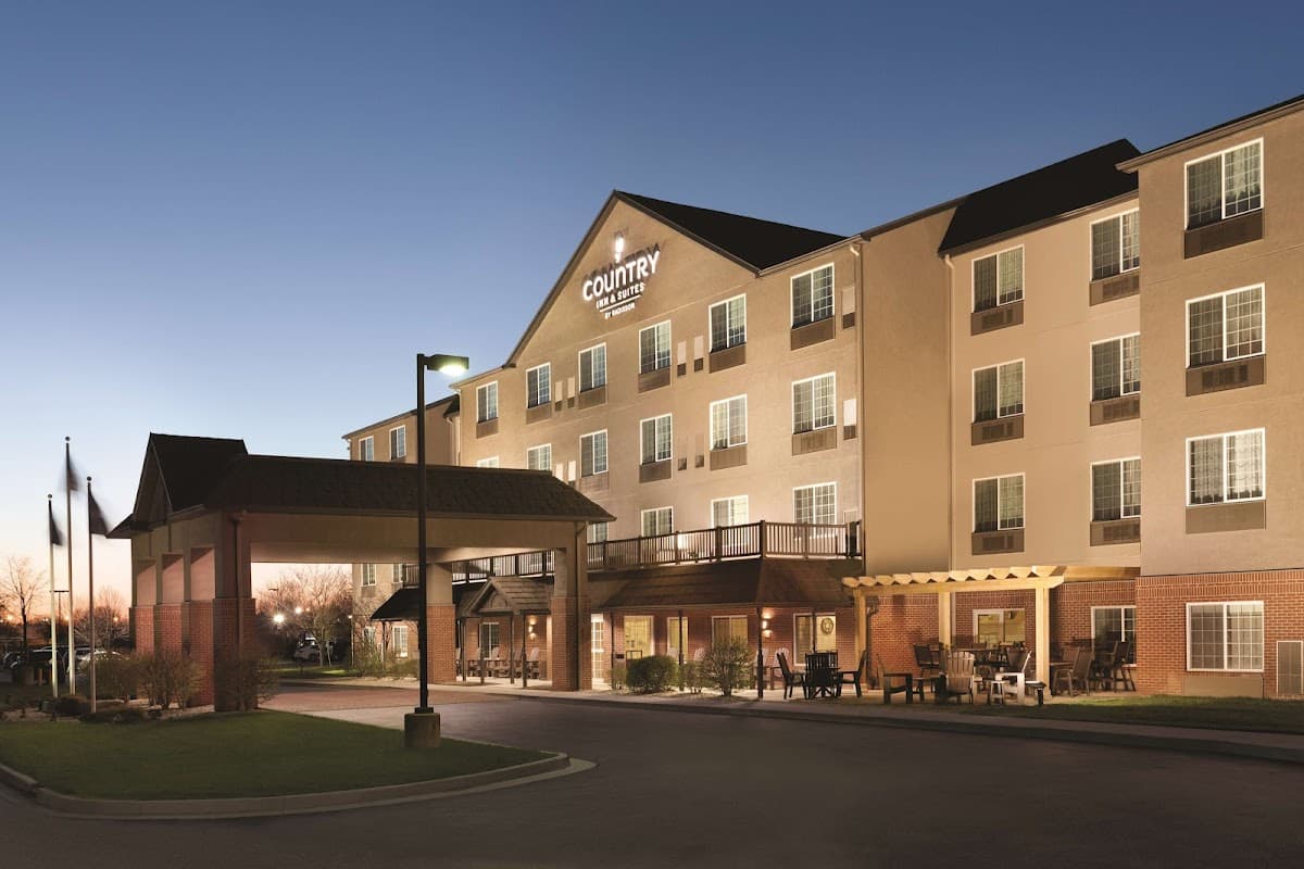 Country Inn & Suites by Radisson, Indianapolis Airport South, IN - Airport shuttle hotel near IND