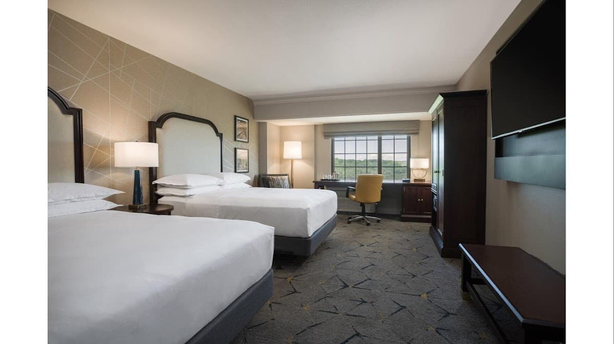 Sheraton Baltimore Washington Airport Hotel - BWI - Airport shuttle hotel near BWI