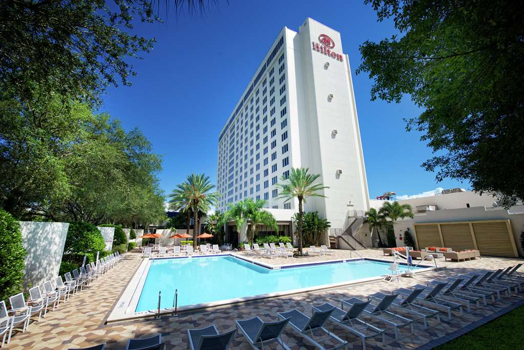 Hilton St. Petersburg Bayfront - Airport shuttle hotel near TPA
