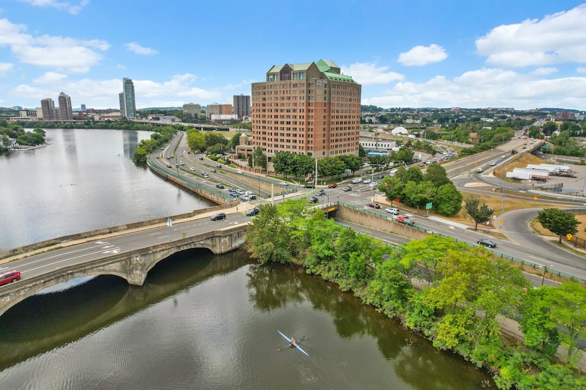 DoubleTree Suites by Hilton Hotel Boston - Cambridge - Airport shuttle hotel near BOS