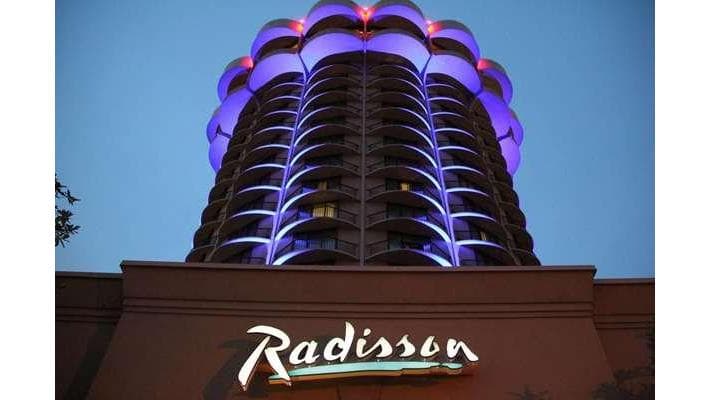 Radisson Hotel Cincinnati Riverfront - Airport shuttle hotel near CVG