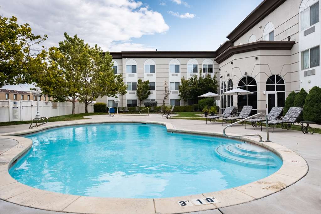 Hampton Inn & Suites Salt Lake City Airport - Airport shuttle hotel near SLC