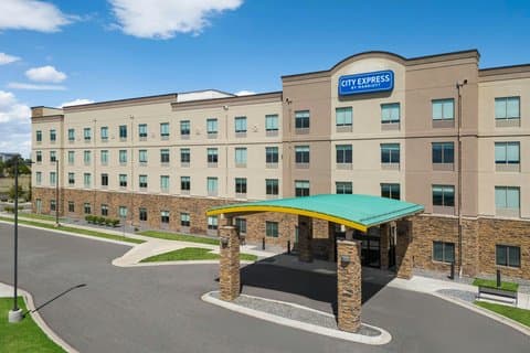 City Express by Marriott Denver Airport - Airport shuttle hotel near DEN