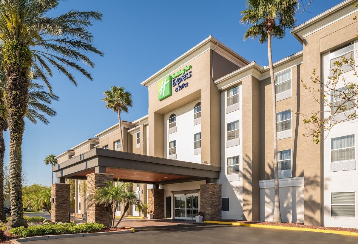 Holiday Inn Express & Suites Orlando International Airport by IHG - Airport shuttle hotel near MCO