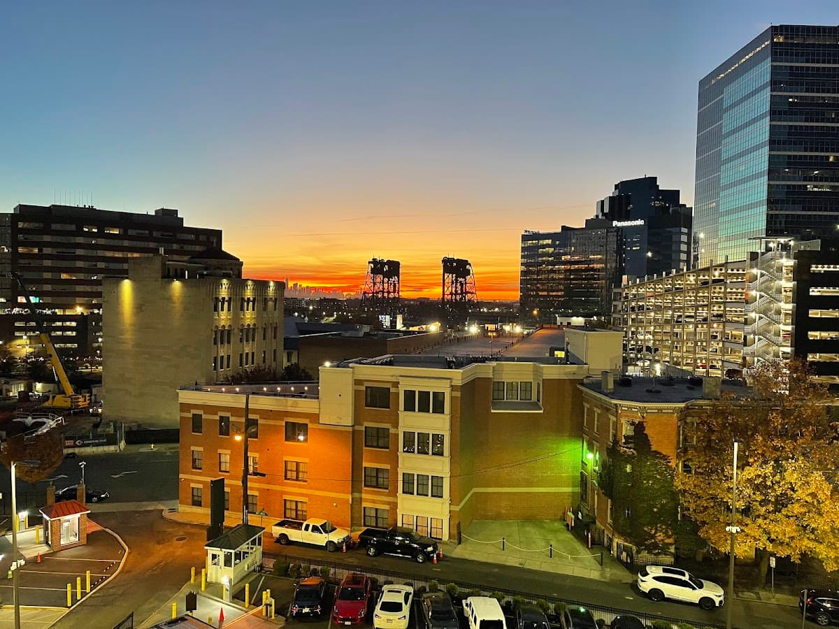 TRYP by Wyndham Newark Downtown - Airport shuttle hotel near EWR