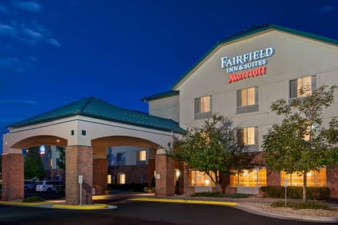 Fairfield by Marriott Inn & Suites Denver Airport - Airport shuttle hotel near DEN