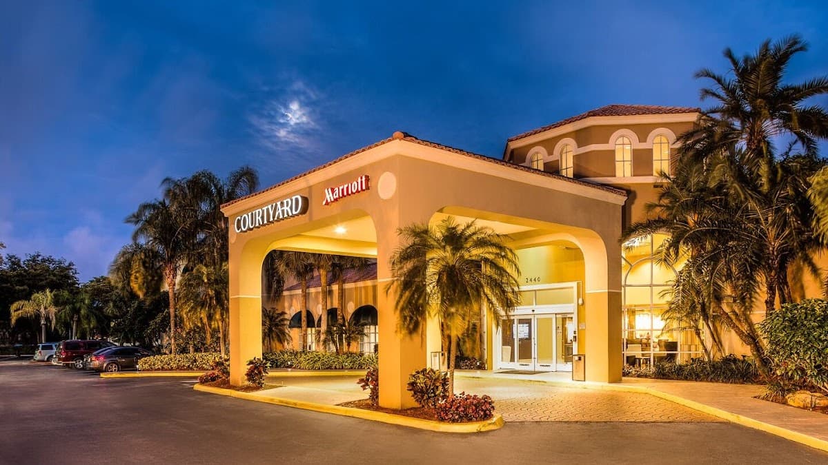 Courtyard by Marriott Fort Lauderdale North/Cypress Creek - Airport shuttle hotel near FLL