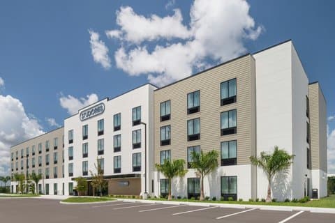 StudioRes by Marriott Fort Myers Airport - Airport shuttle hotel near RSW