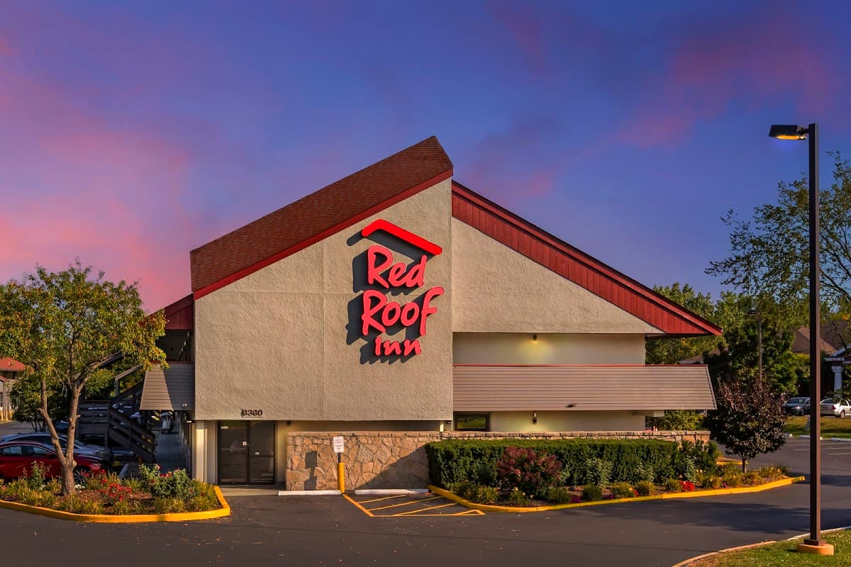 Red Roof Inn Milwaukee – Airport/ Oak Creek - Airport shuttle hotel near MKE