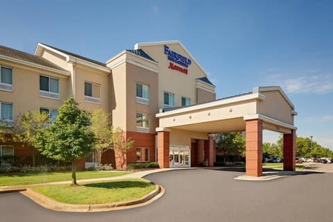 Fairfield by Marriott Inn & Suites Detroit Metro Airport Romulus - Airport shuttle hotel near DTW