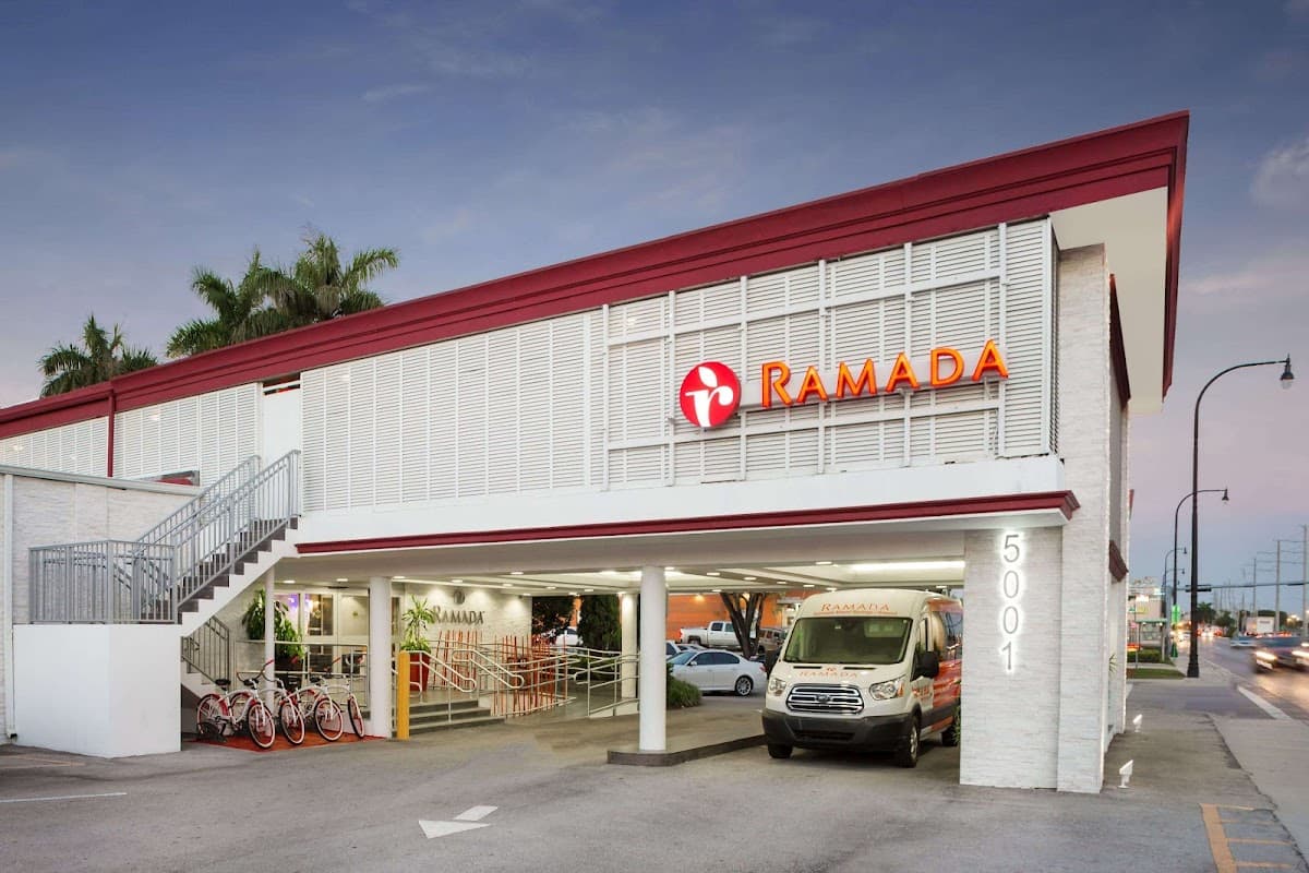 Ramada by Wyndham Miami Springs/Miami International Airport - Airport shuttle hotel near MIA