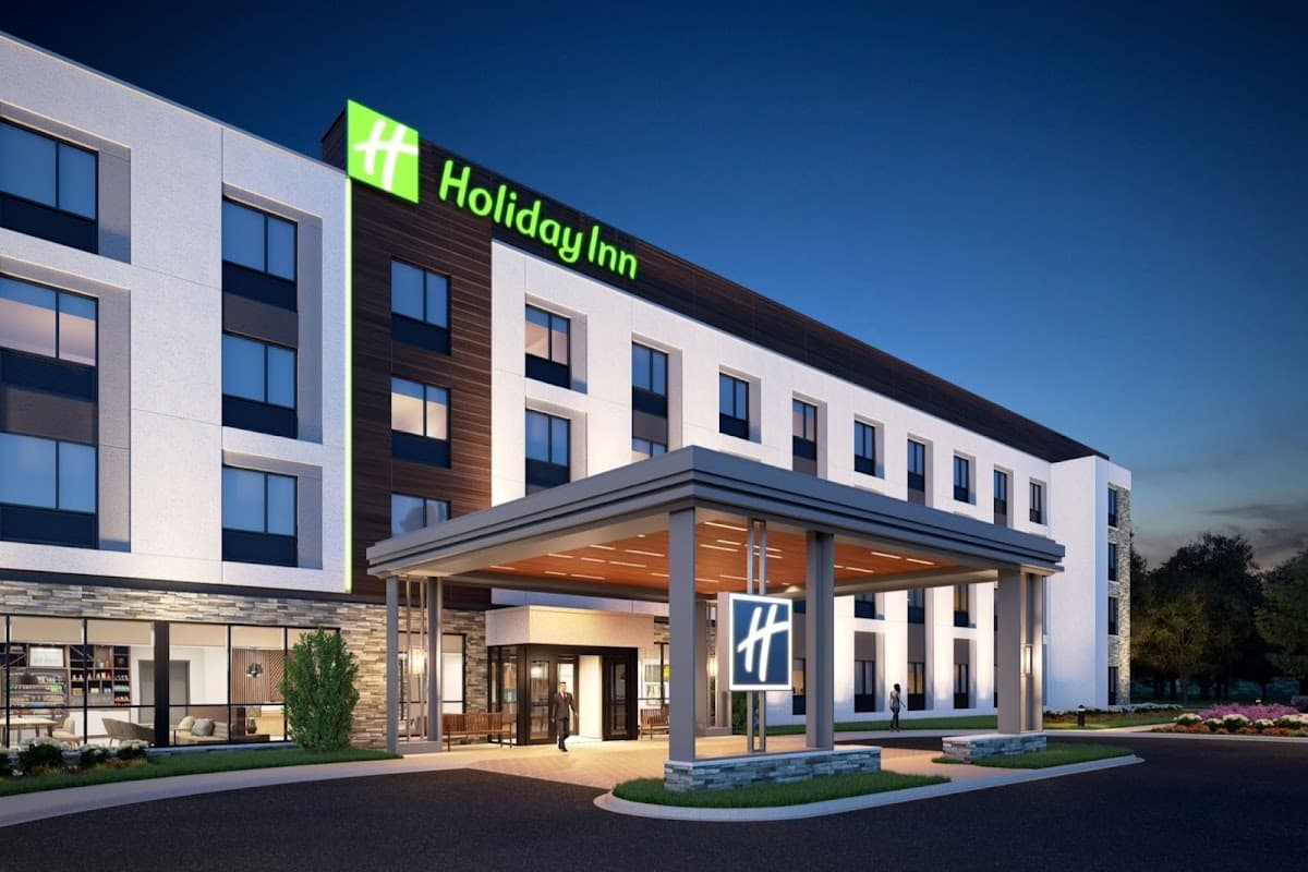 Holiday Inn Nashville Airport by IHG - Airport shuttle hotel near BNA