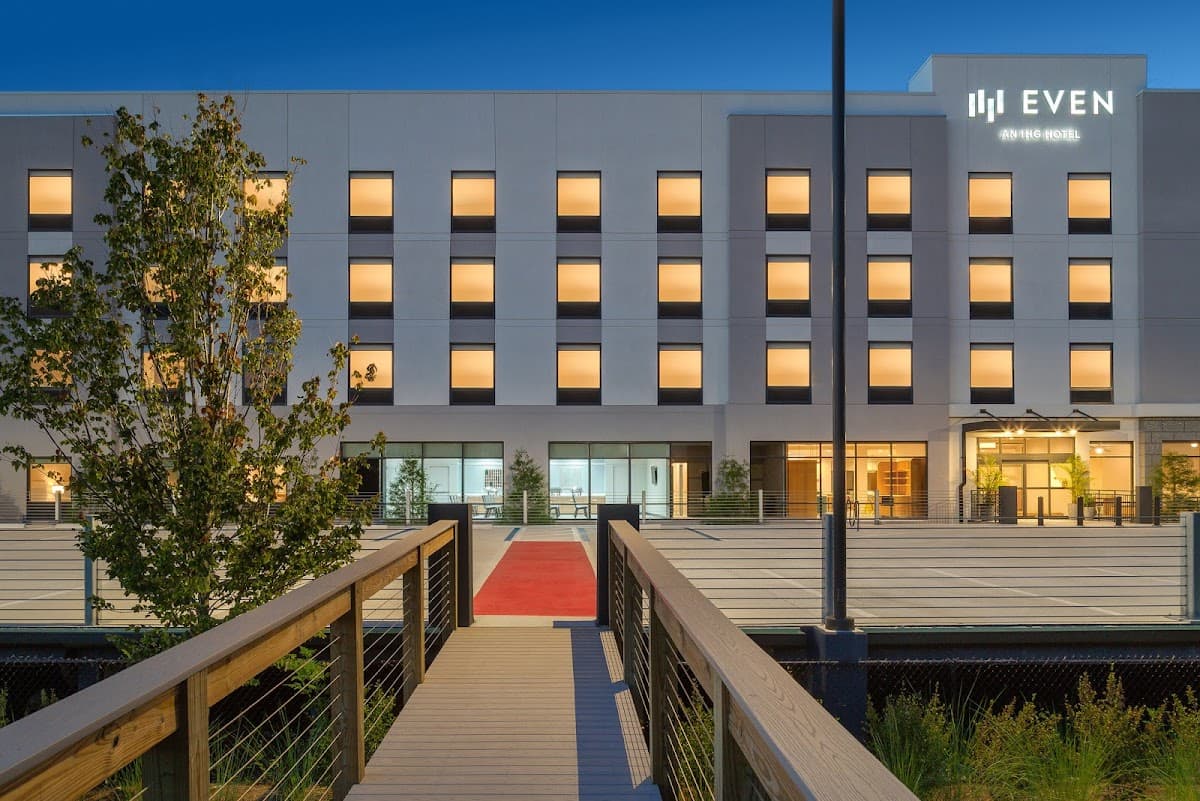 EVEN Hotel Orlando International Airport by IHG - Airport shuttle hotel near MCO