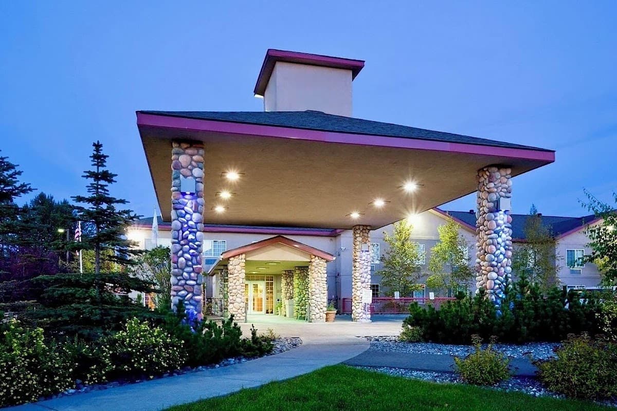 Wyndham Garden Anchorage Airport - Airport shuttle hotel near ANC
