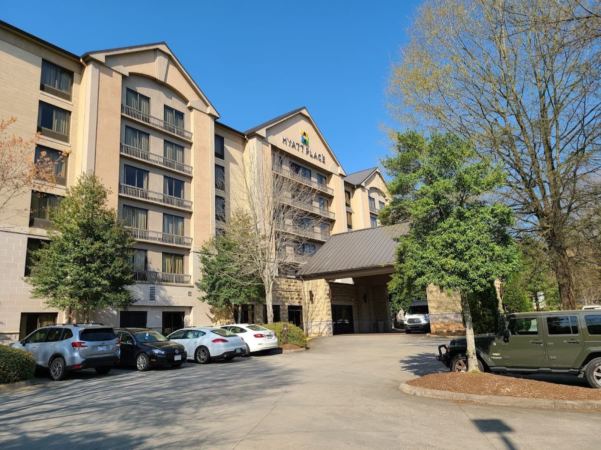 Hyatt Place Charlotte Airport/Lake Pointe - Airport shuttle hotel near CLT