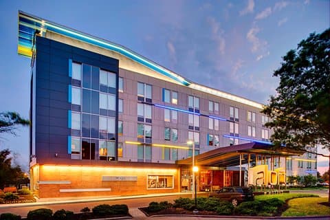 Aloft Philadelphia Airport - Airport shuttle hotel near PHL