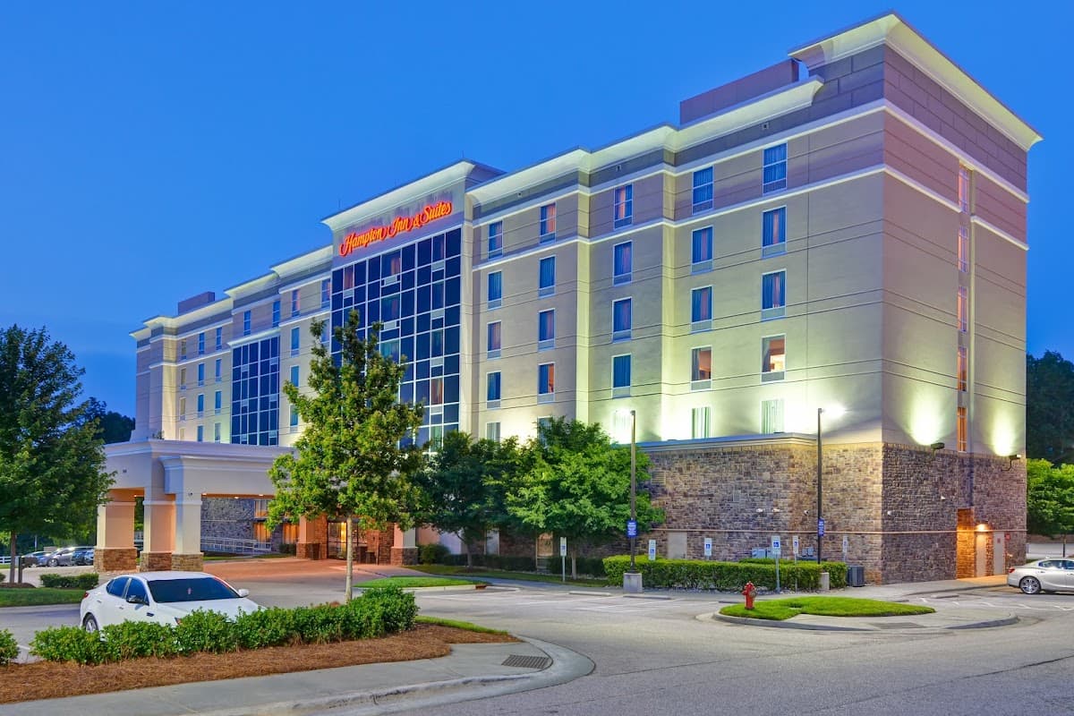 Hampton Inn & Suites Raleigh/Crabtree Valley - Airport shuttle hotel near RDU