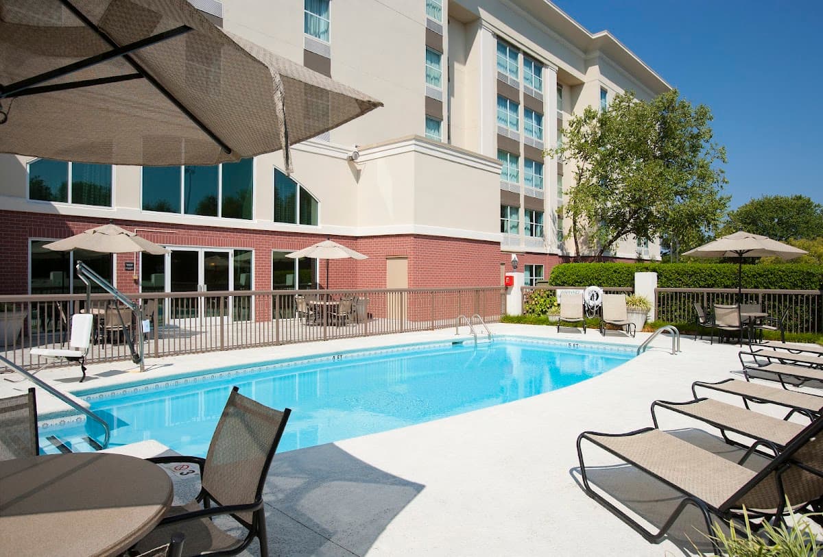 Hampton Inn & Suites Charlotte/Pineville - Airport shuttle hotel near CLT