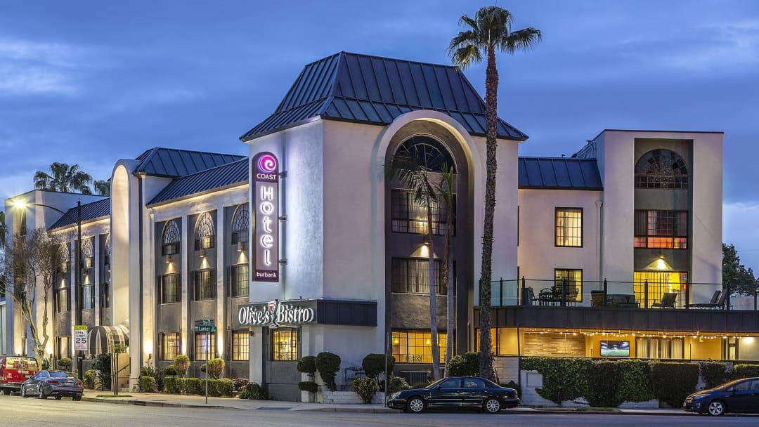 Coast Burbank Hotel - Airport shuttle hotel near BUR