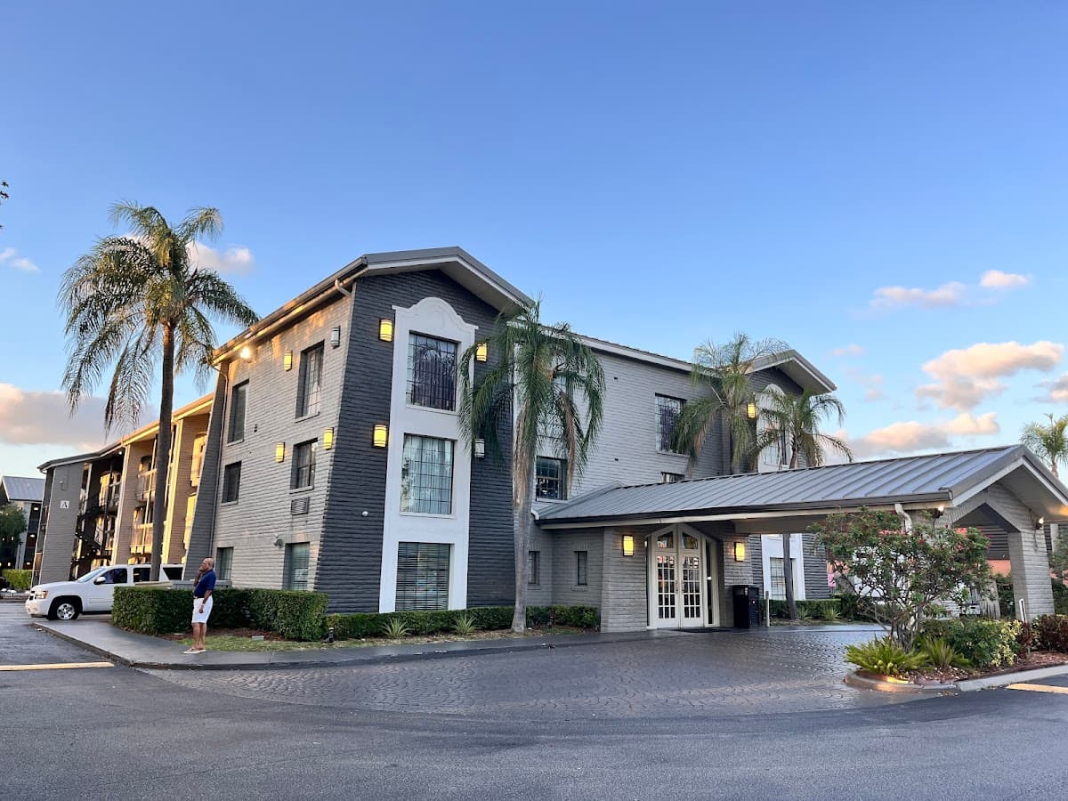 La Quinta Inn by Wyndham Miami Airport North - Airport shuttle hotel near MIA
