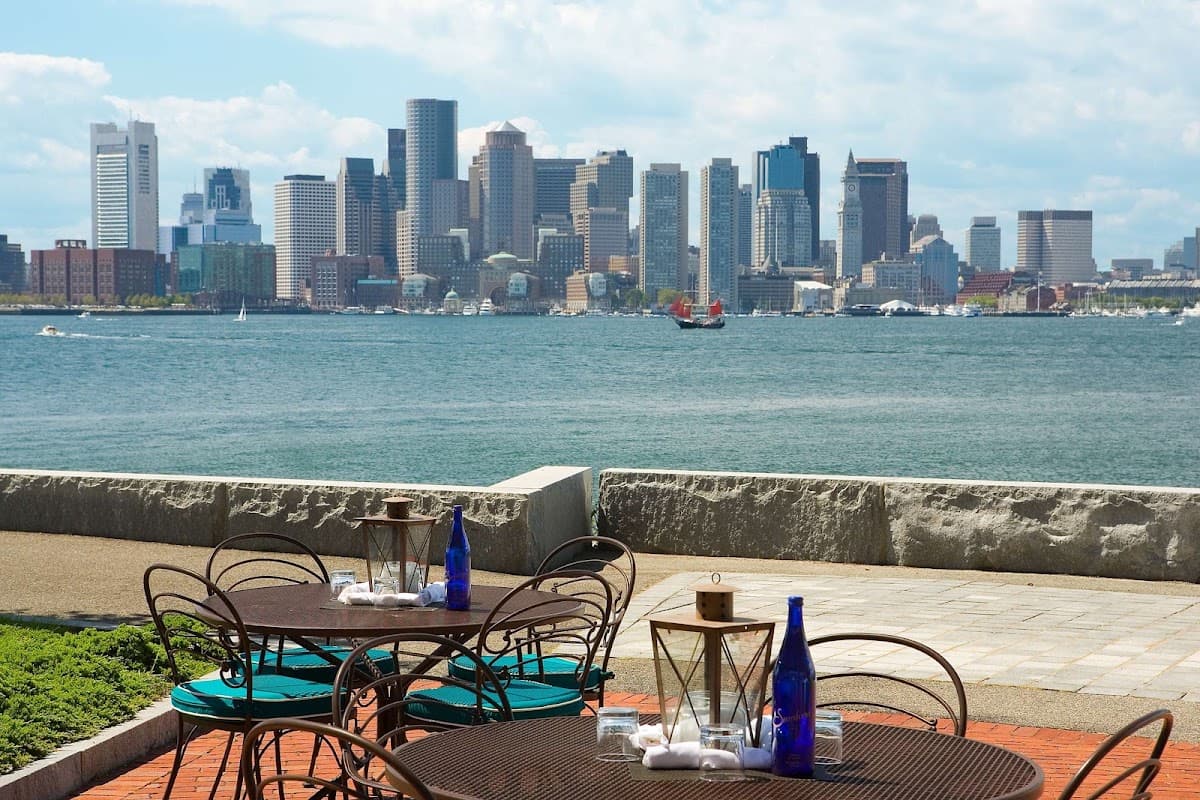 Hyatt Regency Boston Harbor - Airport shuttle hotel near BOS