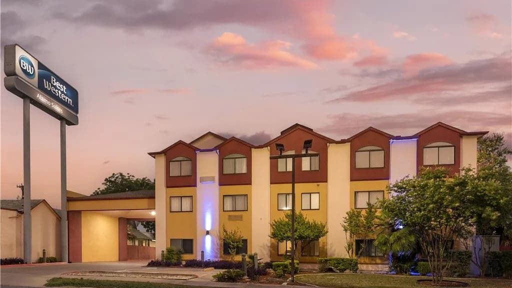 Best Western Alamo Suites - Airport shuttle hotel near SAT