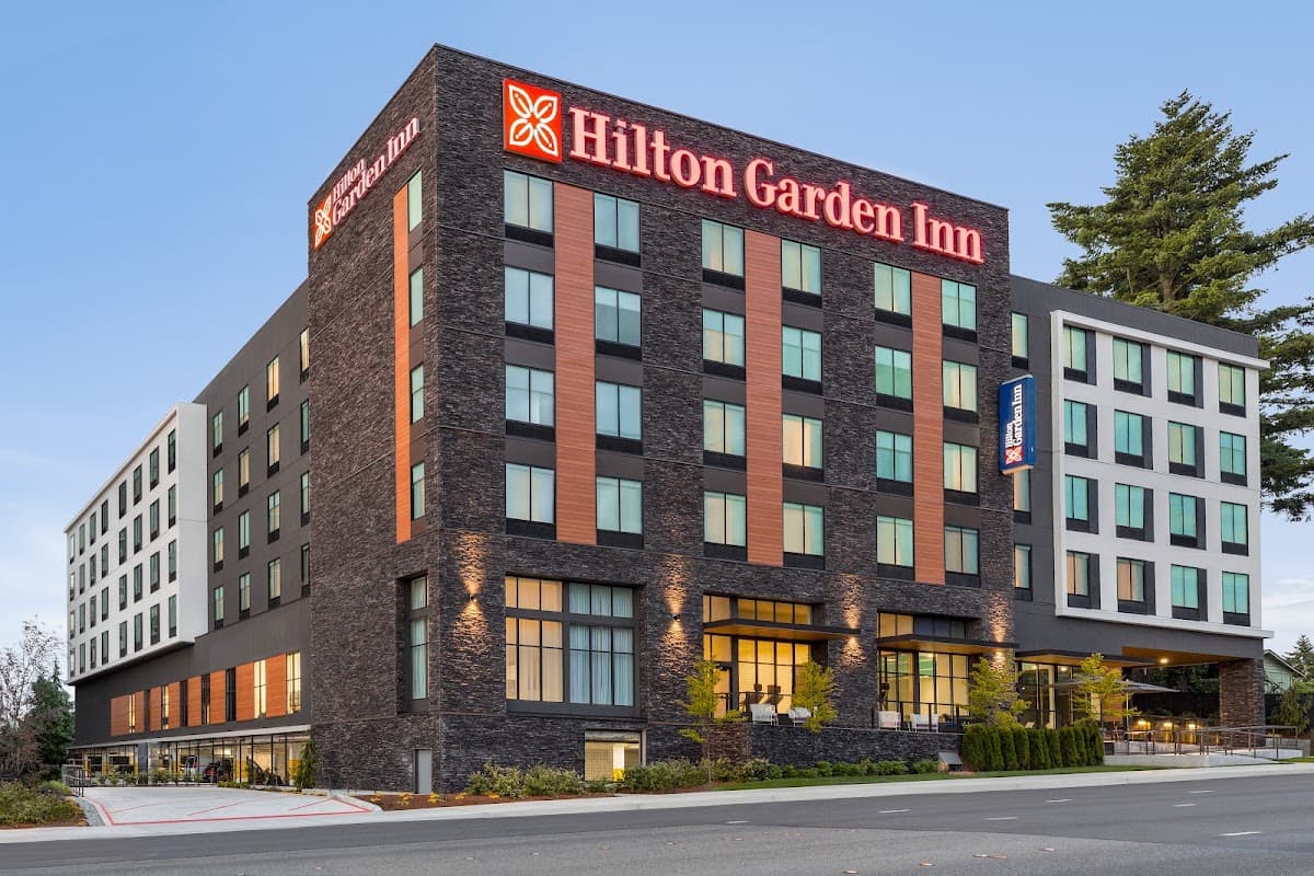 Hilton Garden Inn Seattle Airport - Airport shuttle hotel near SEA
