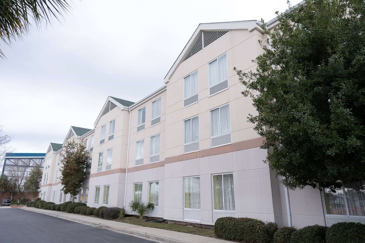 Wyndham Garden New Orleans Airport - Airport shuttle hotel near MSY