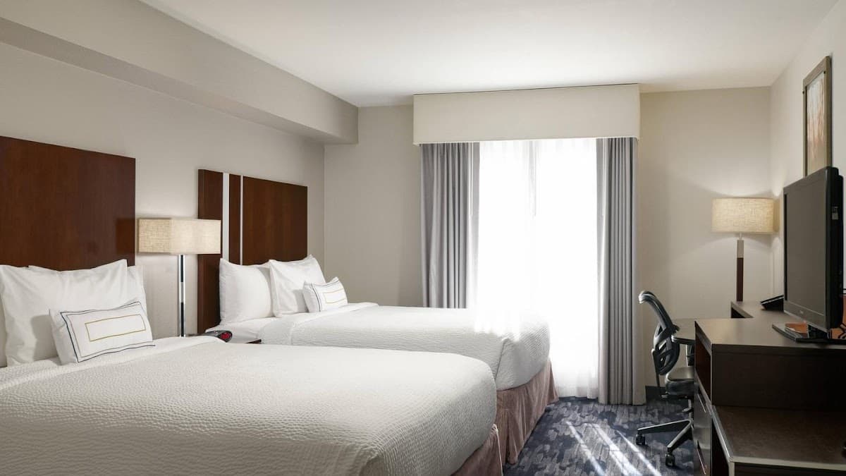 Fairfield by Marriott Inn & Suites San Diego Old Town - Airport shuttle hotel near SAN