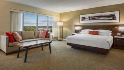 Delta Hotels Philadelphia Airport - Airport shuttle hotel near PHL