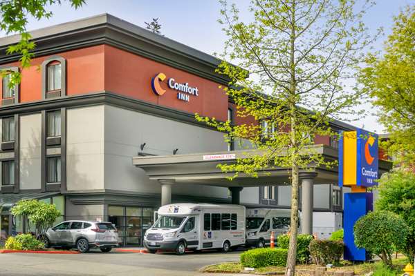 Comfort Inn & Suites Sea-Tac Airport - Airport shuttle hotel near SEA