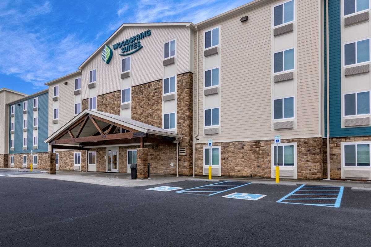 WoodSpring Suites Indianapolis Airport South - Airport shuttle hotel near IND