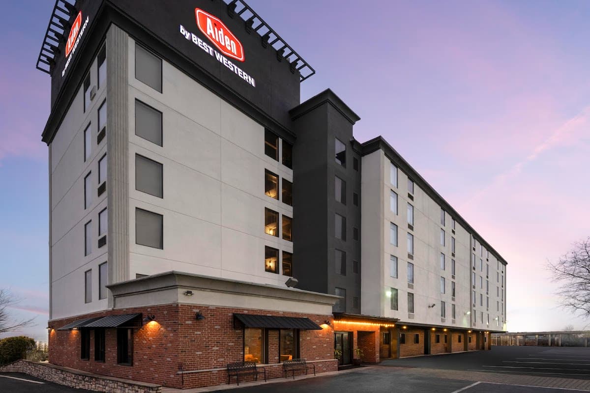 Best Western Plus Newark Airport West - Airport shuttle hotel near EWR