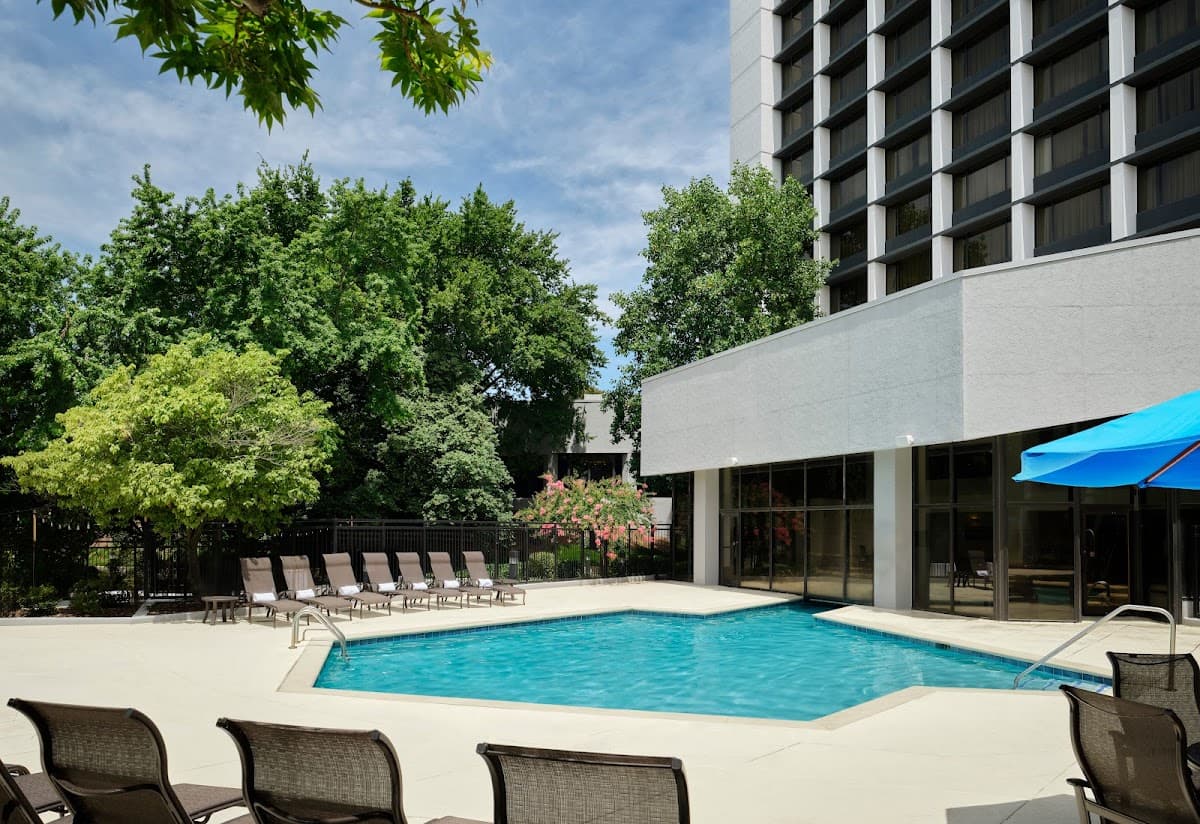 Sonesta Nashville Airport - Airport shuttle hotel near BNA