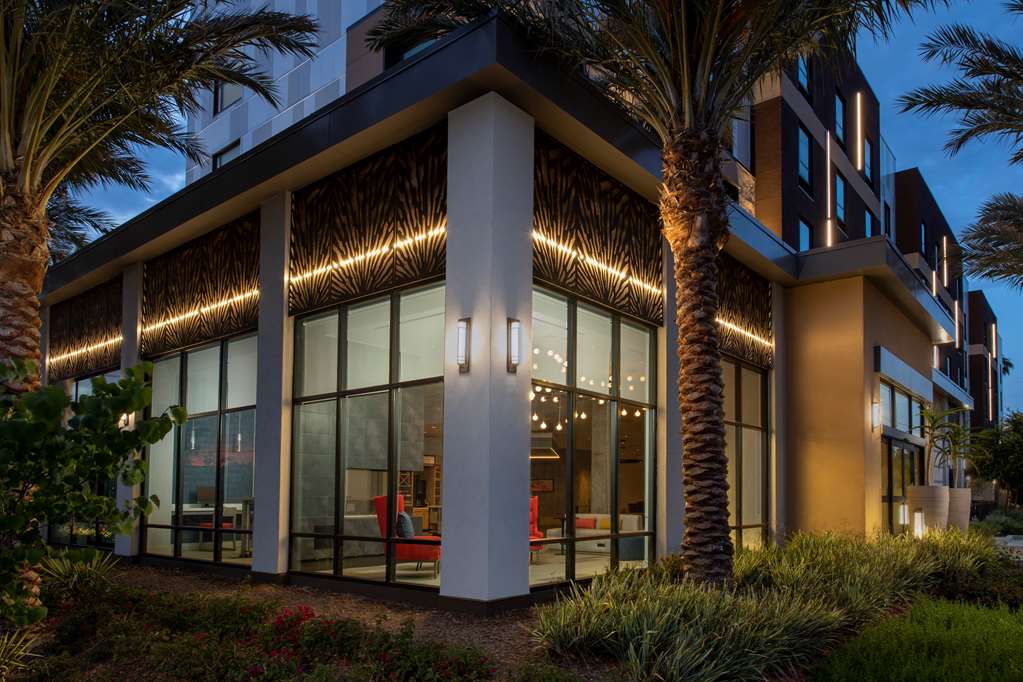 Hilton Garden Inn San Jose Airport - Airport shuttle hotel near SJC