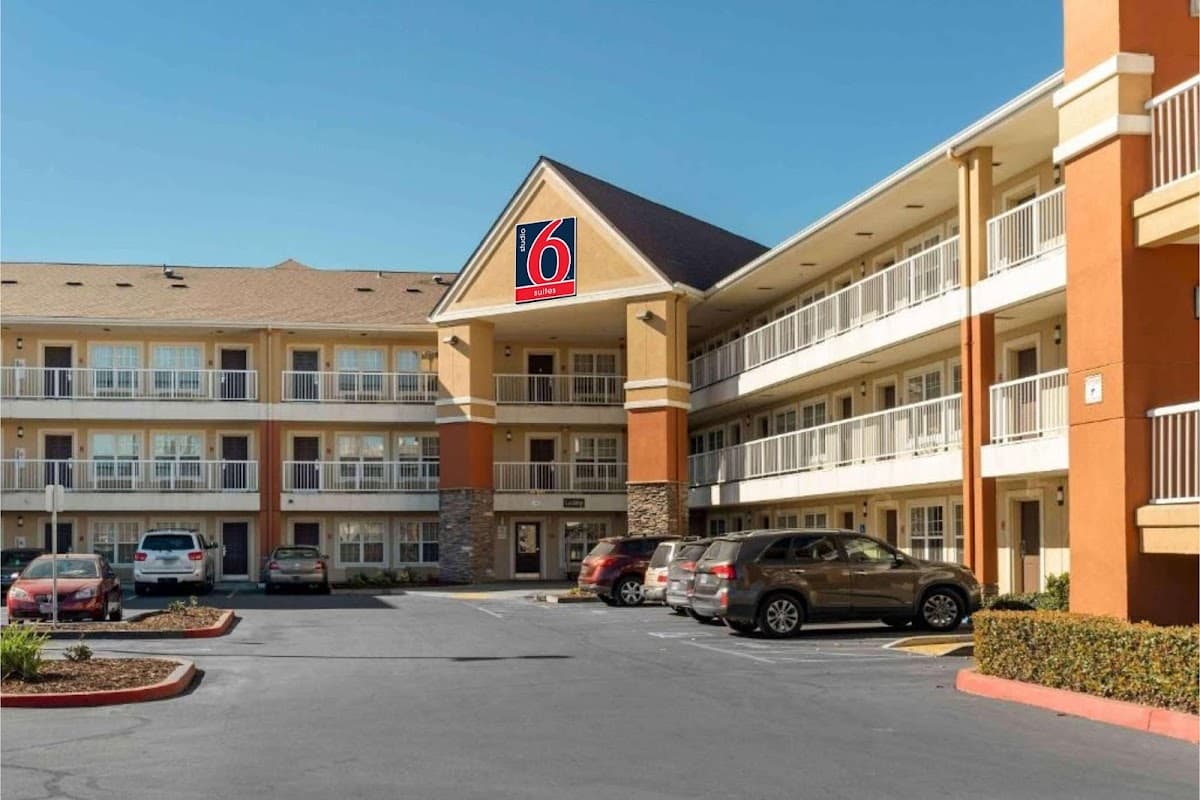 Extended Stay America Suites- Sacramento - Arden Way - Airport shuttle hotel near SMF