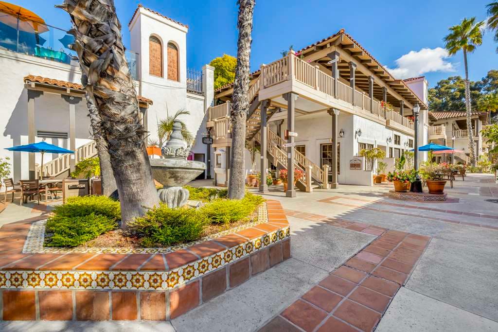 Best Western Plus Hacienda Hotel Old Town - Airport shuttle hotel near SAN