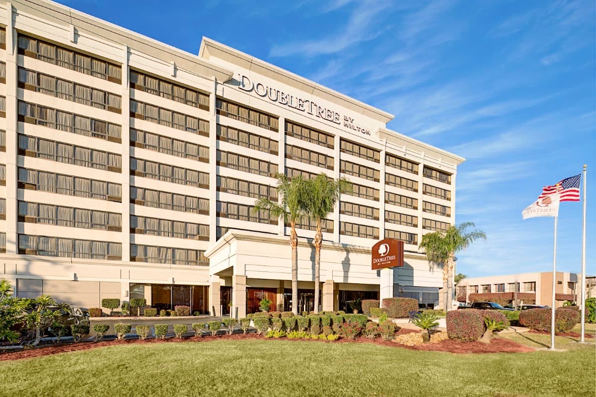 DoubleTree by Hilton Hotel New Orleans Airport - Airport shuttle hotel near MSY