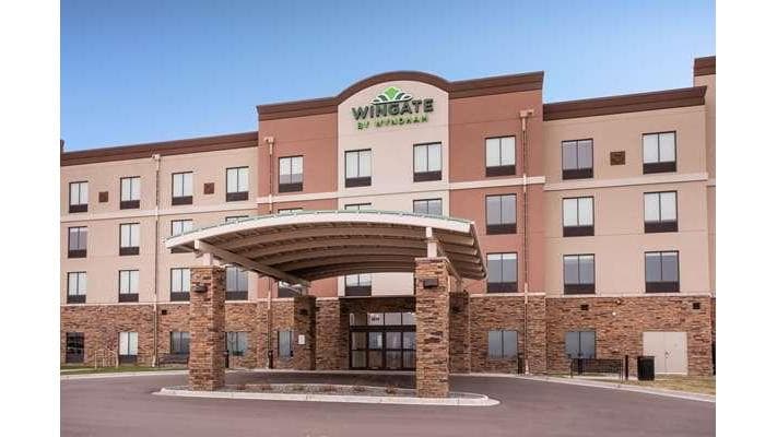 Wingate by Wyndham Denver Airport - Airport shuttle hotel near DEN