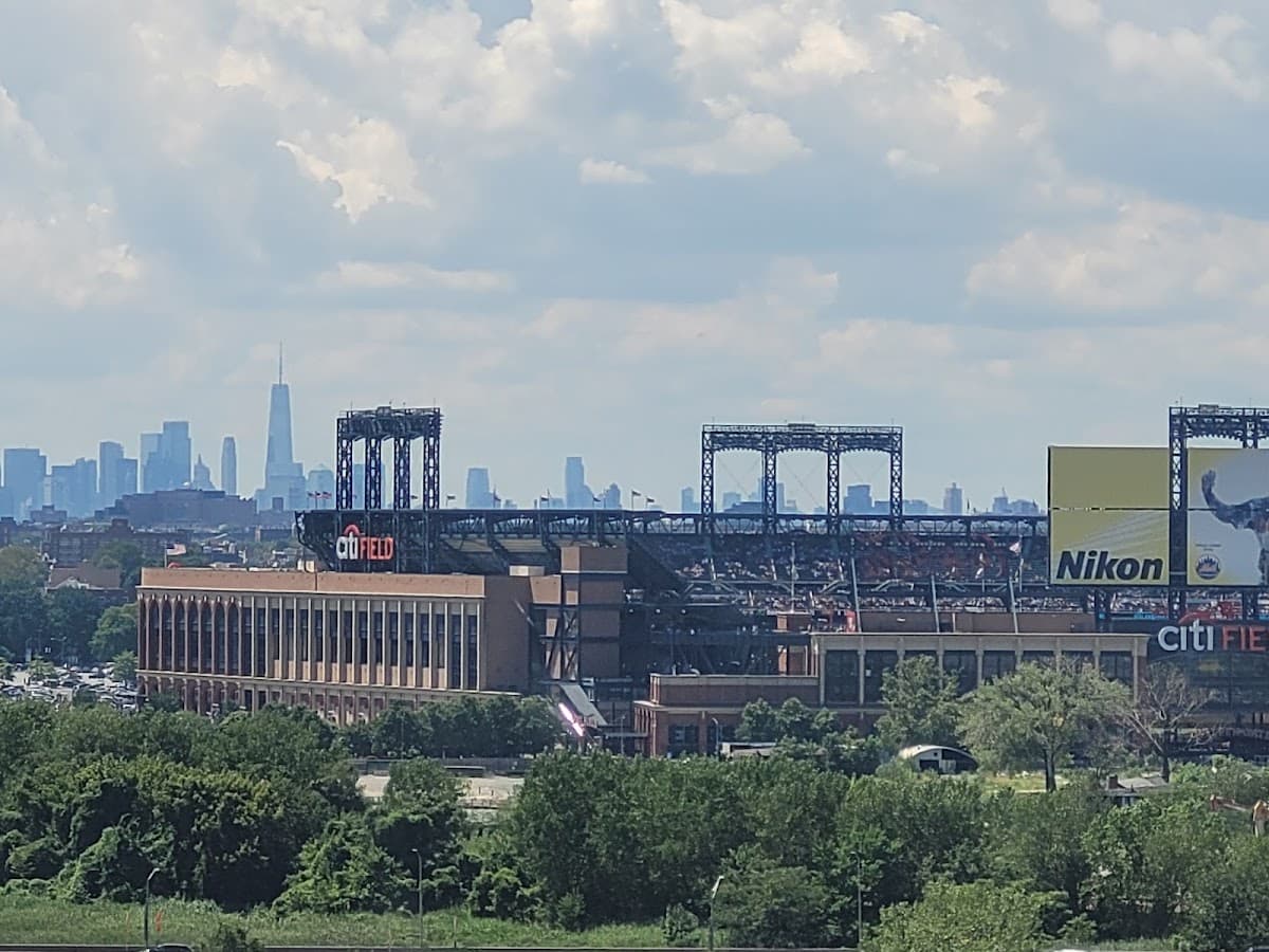 Hyatt Place Flushing/LaGuardia Airport - Airport shuttle hotel near LGA