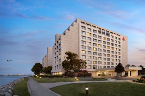 San Francisco Airport Marriott Waterfront - Airport shuttle hotel near SFO