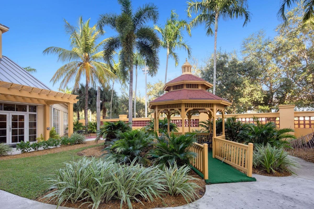 La Quinta Inn & Suites by Wyndham Miami Airport West - Airport shuttle hotel near MIA