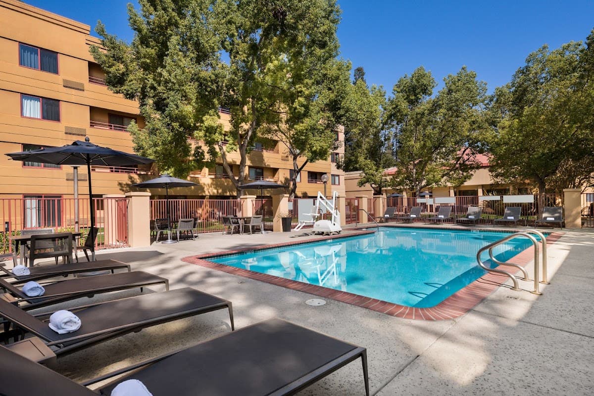 Sonesta Select San Jose Airport - Airport shuttle hotel near SJC