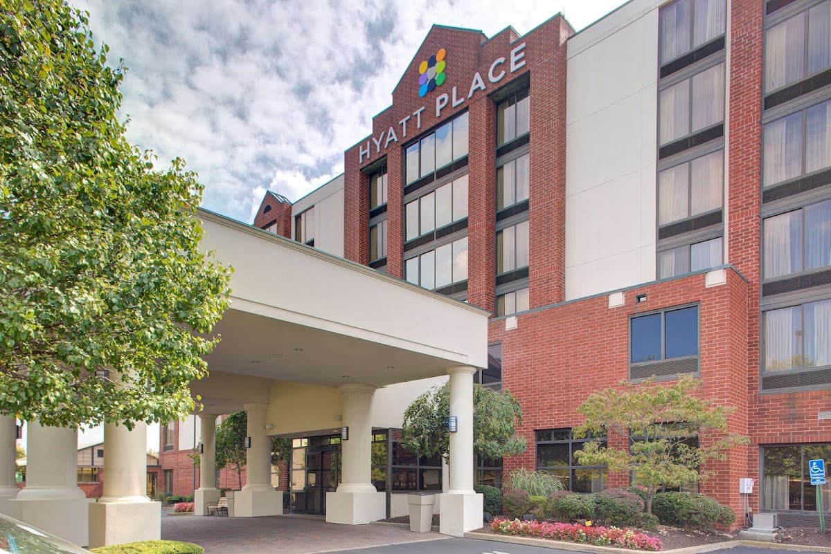 Hyatt Place Pittsburgh Airport / Robinson Mall - Airport shuttle hotel near PIT
