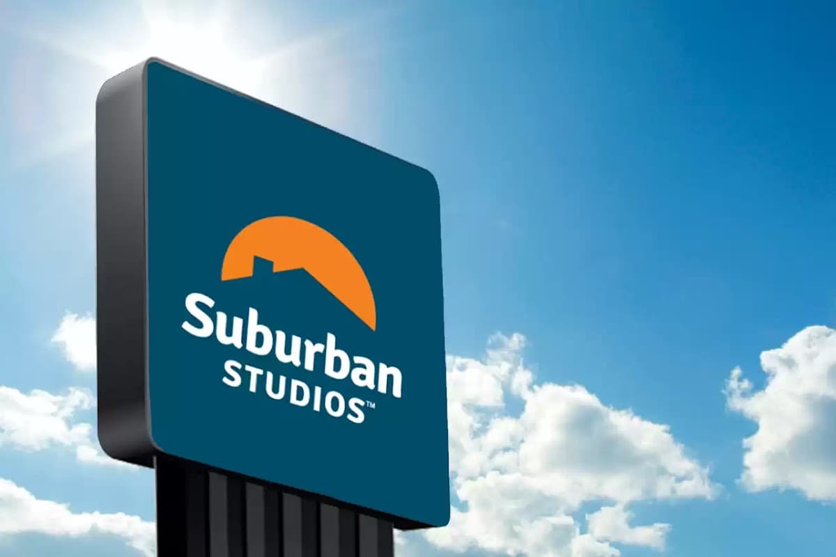 Suburban Studios - Airport shuttle hotel near PIT