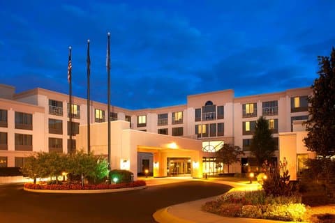 Detroit Metro Airport Marriott - Airport shuttle hotel near DTW